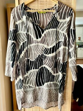 Elegant Pool/Swim Coverup Size M